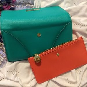 Wallet w/ Removable Coin Pouch